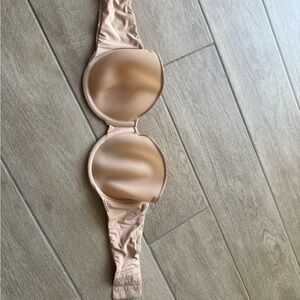 SKIMS Nude Strapless Bra